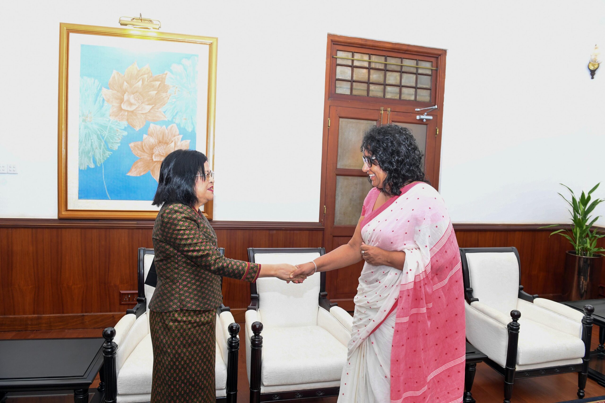 ද්විපාර්ශ්වික සහයෝගීතාව පිළිබඳ සාකච්ඡා කිරීම සඳහා කාම්බෝජියා තානාපතිනිය අග්‍රාමාත්‍යවරිය හමුවෙයි.