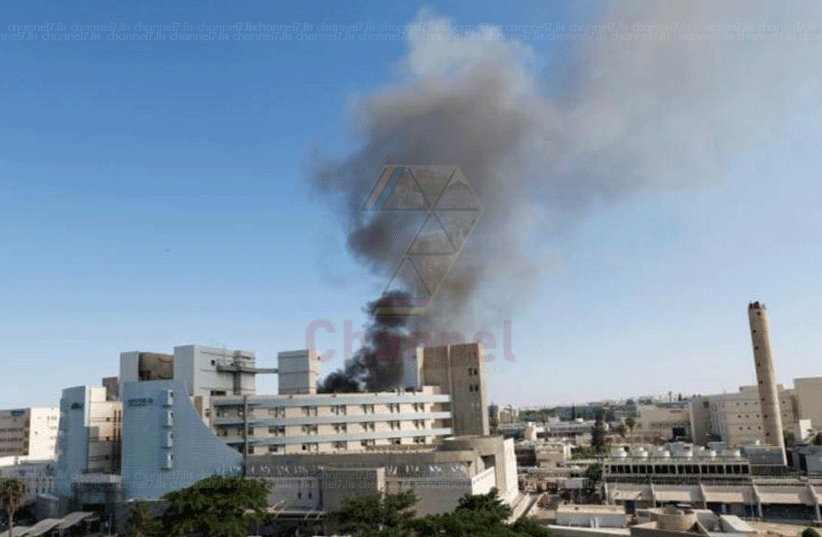 ඉරානයේ මිසයිල ප්‍රහාරවලින් ඊශ්‍රායලයේ රෝහලකට හානි. 30ට අධික පිරිසකට තුවාල.