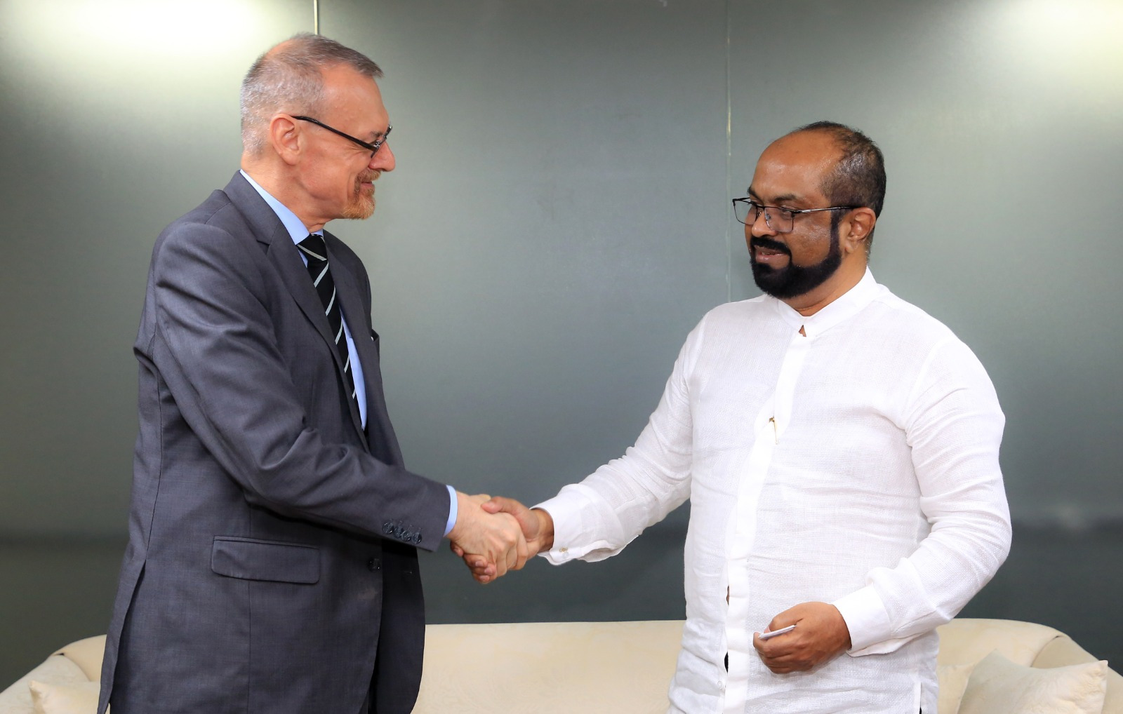 ප්‍රංශ තානාපති බලශක්ති අමාත්‍යවරයා හමුවෙයි