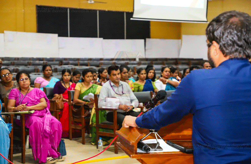 විදේශ රැකියා අංශය විධිමත් කිරීමේ සාකච්ඡා කළුතර දිස්ත්‍රික්කයෙන්